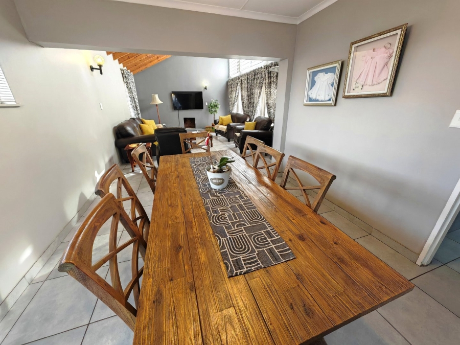5 Bedroom Property for Sale in Heuwelsig Free State